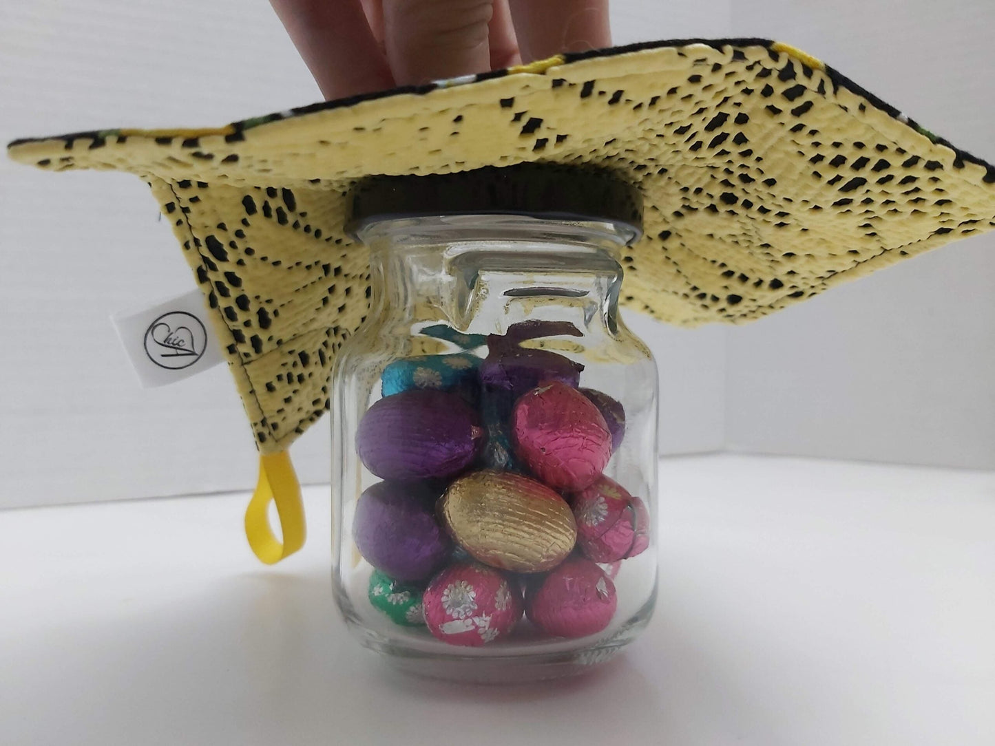 Ouvre pot (jar opener)