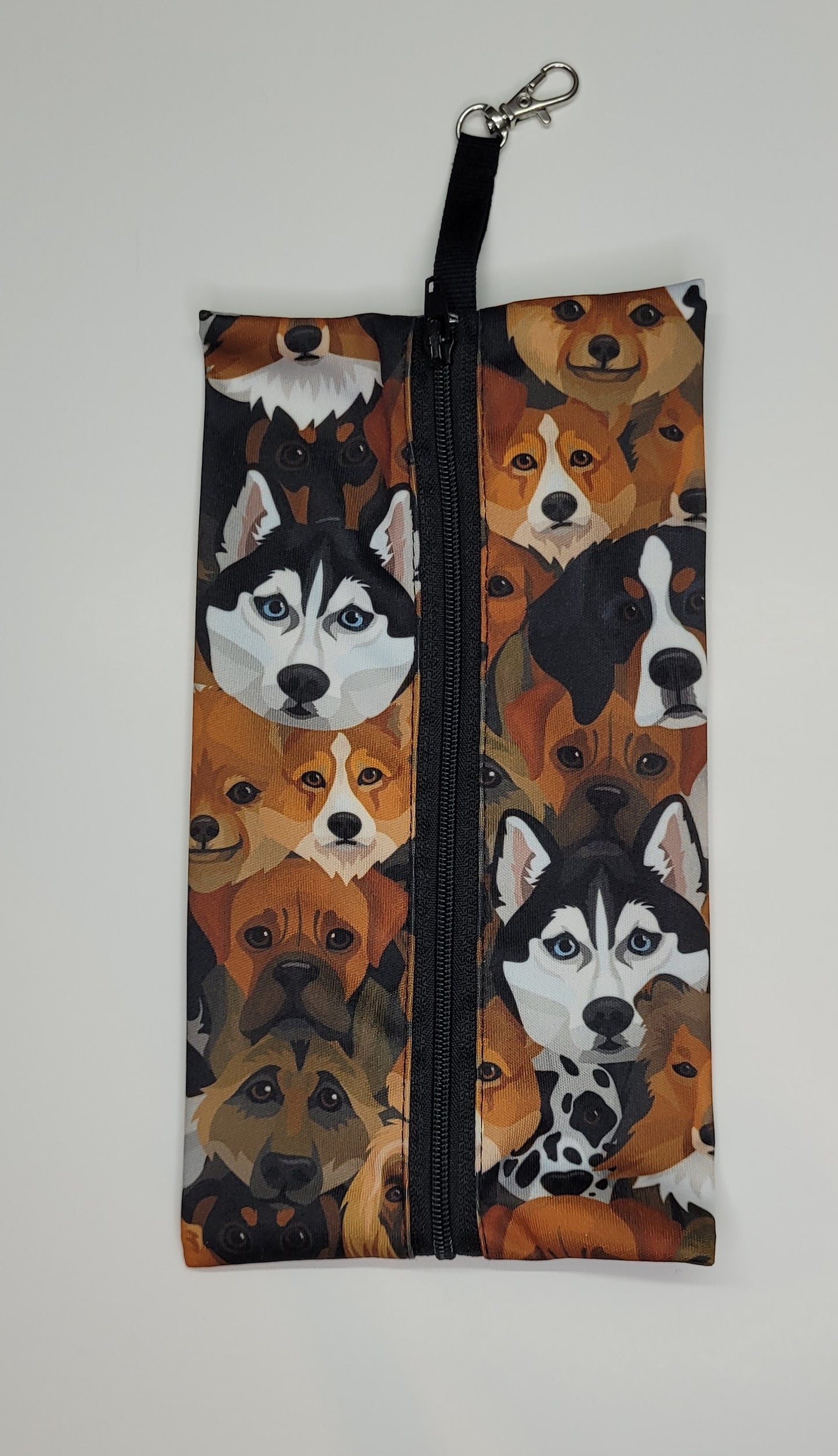 Etui imperméable pour masques