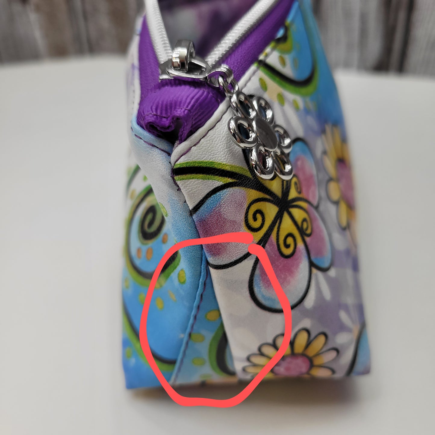 Trousse à cosmétiques ou étui à crayon