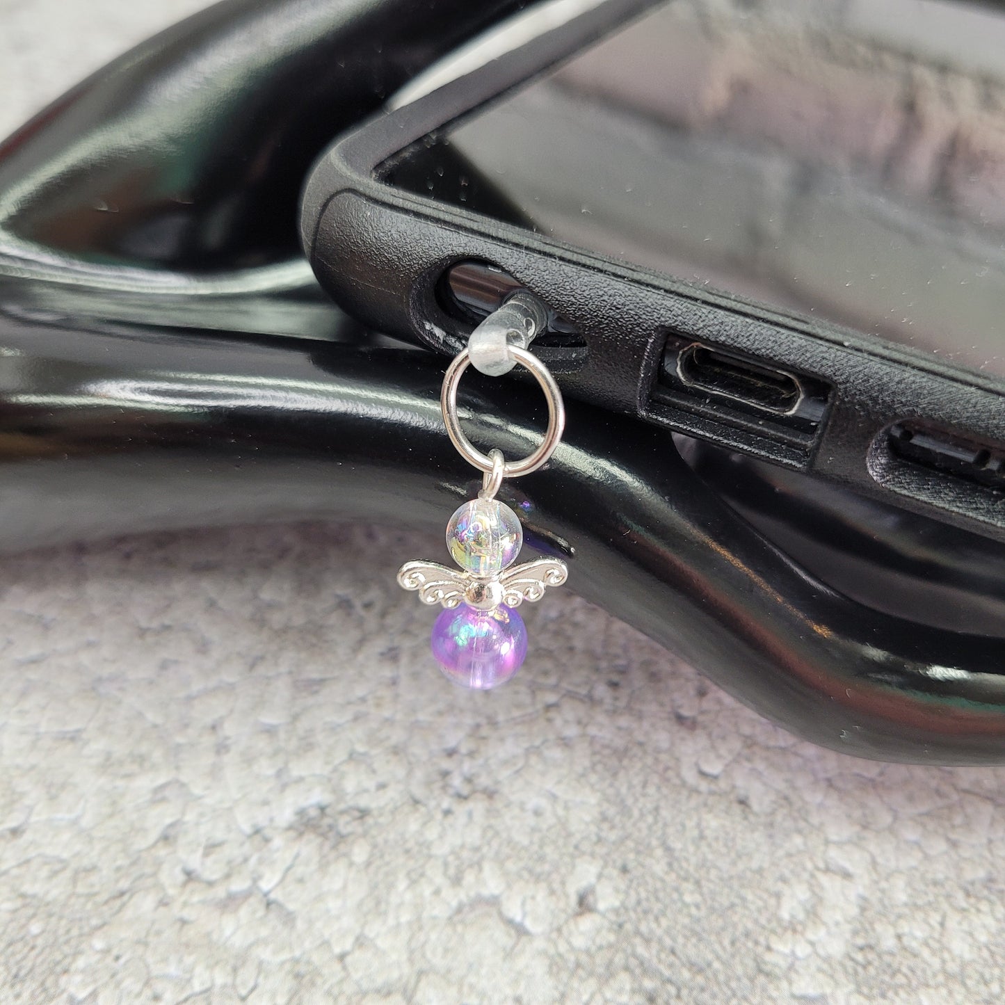 Pendentif ange pour cellulaire sur bouchon anti-poussière