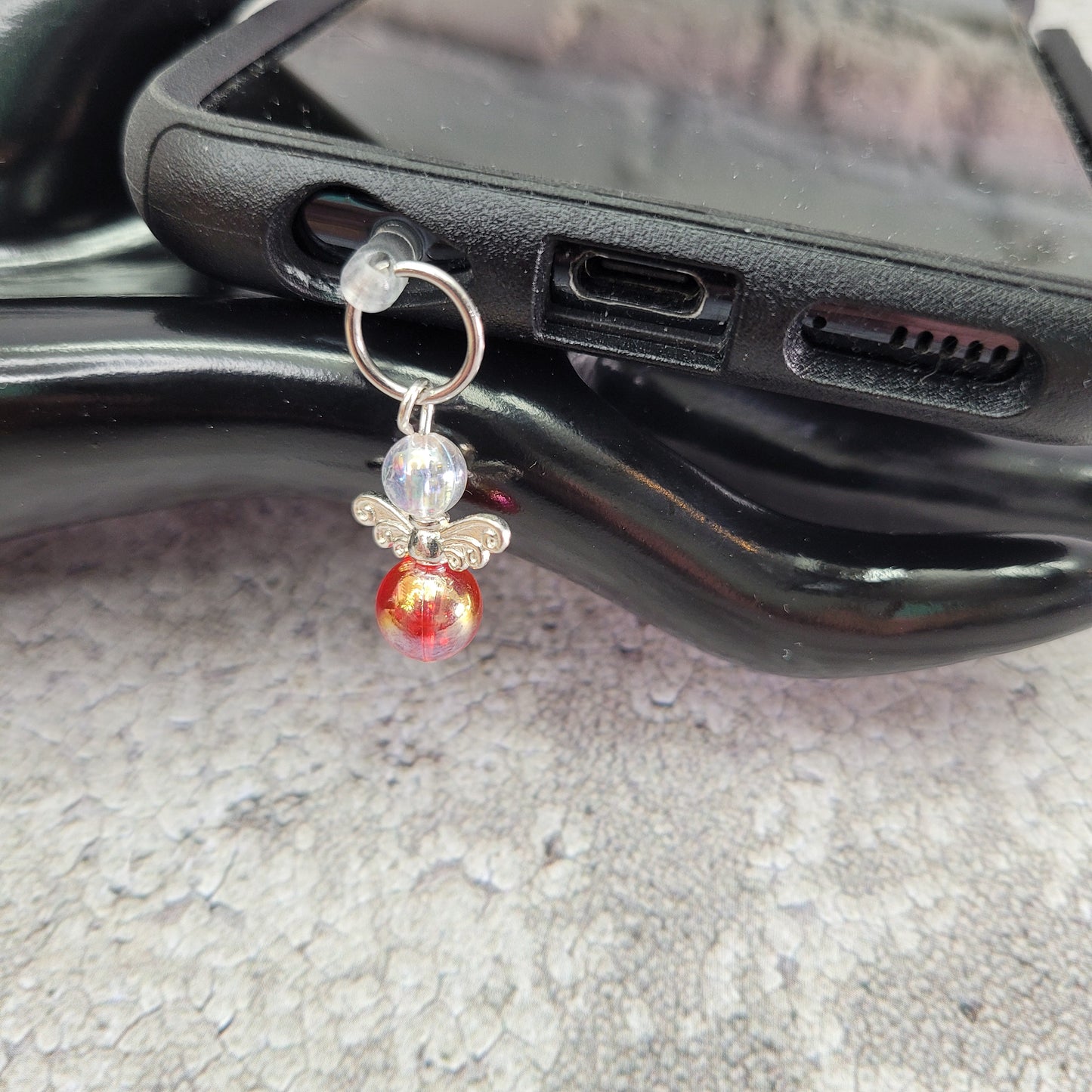 Pendentif ange pour cellulaire sur bouchon anti-poussière
