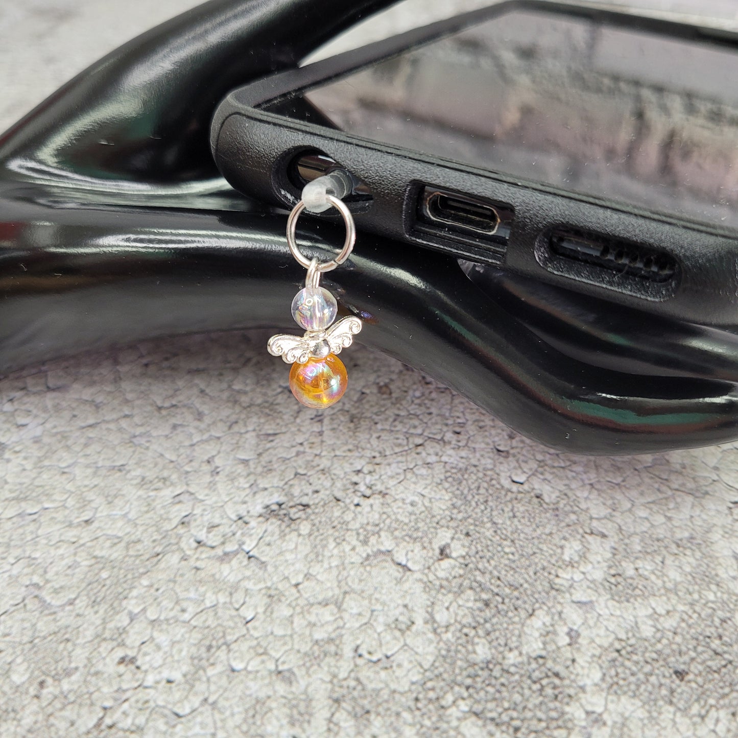 Pendentif ange pour cellulaire sur bouchon anti-poussière