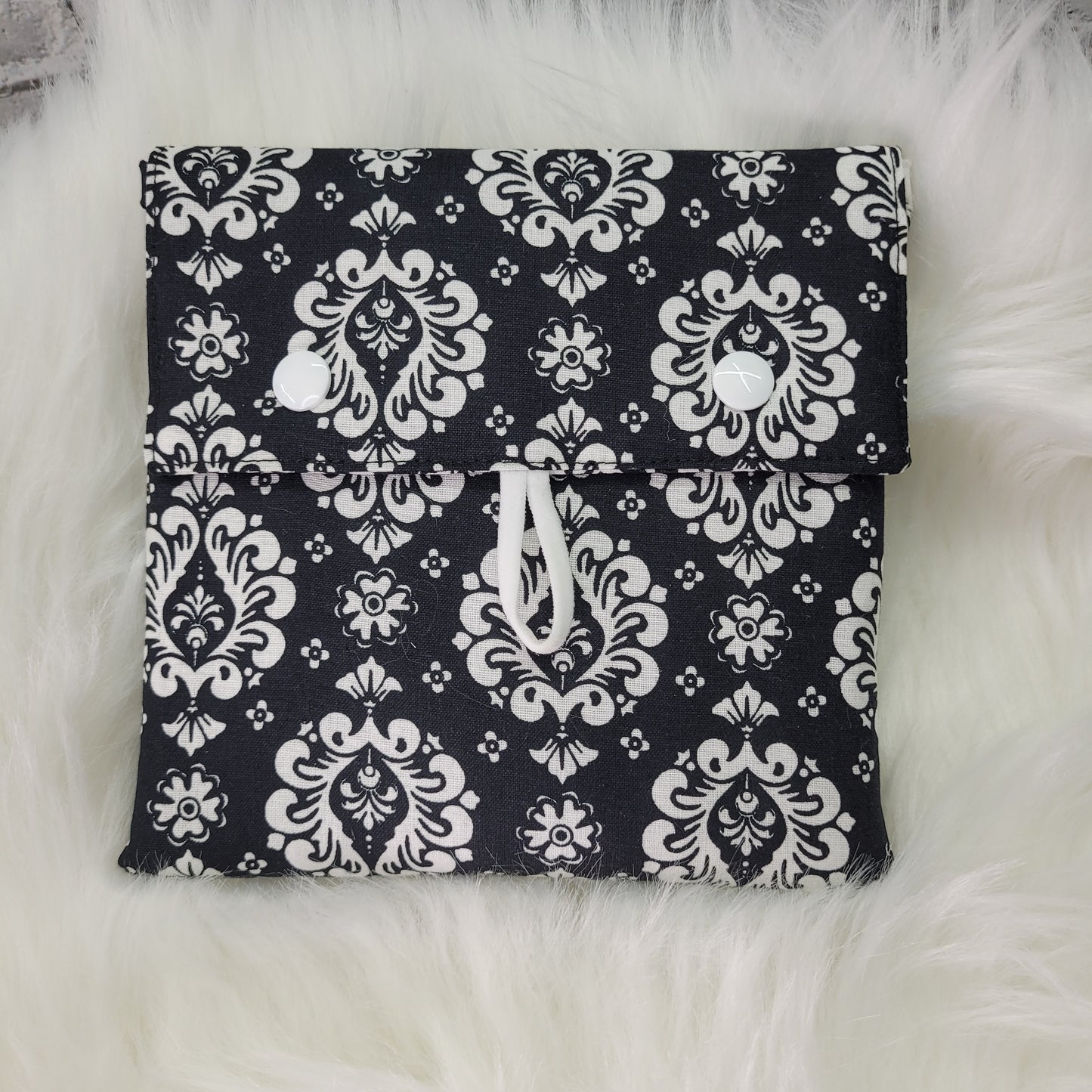 Grande trousse pour essentiels sanitaires