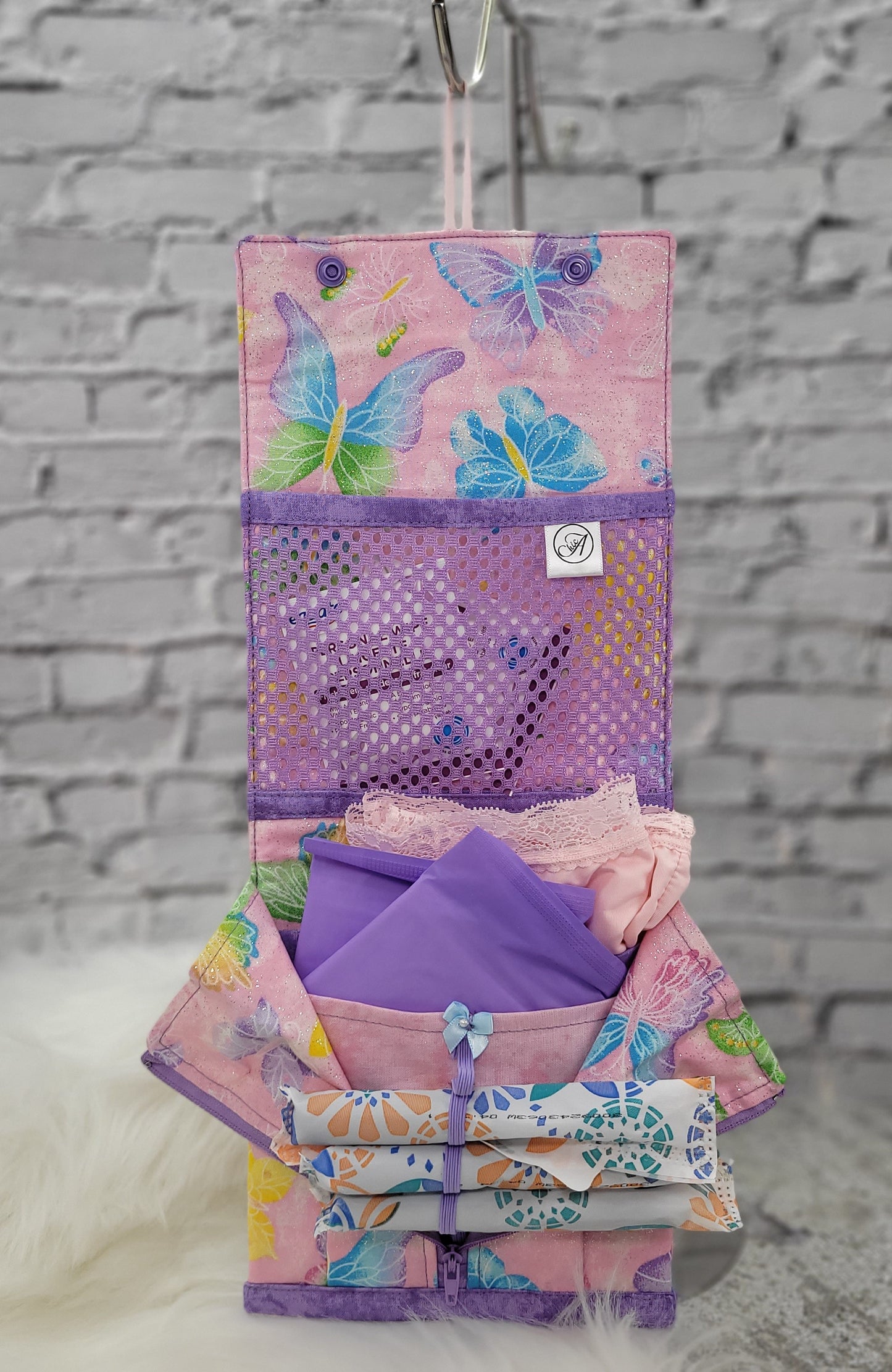 Grande trousse pour essentiels sanitaires