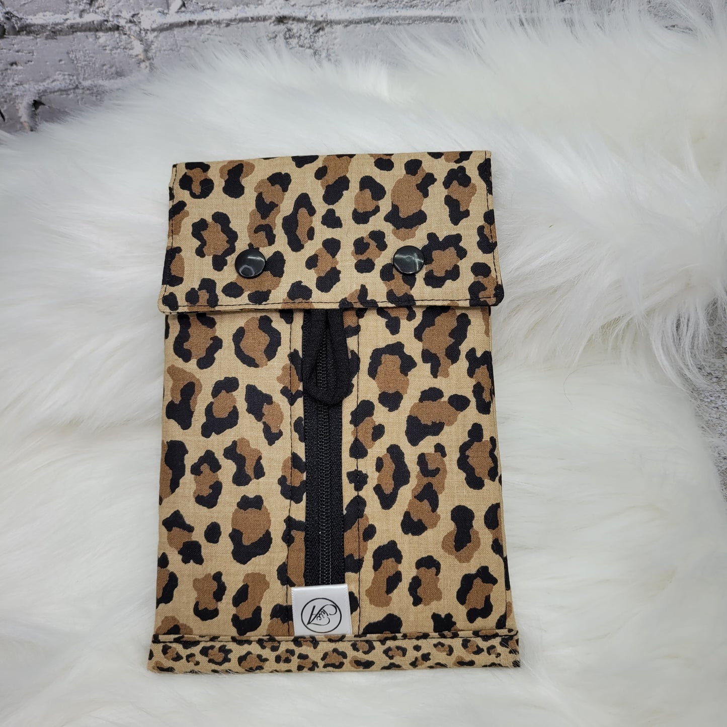 Trousse longue simple pour essentiels sanitaires