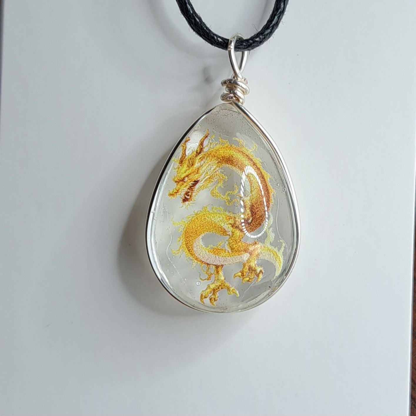 Collier avec perle de verre