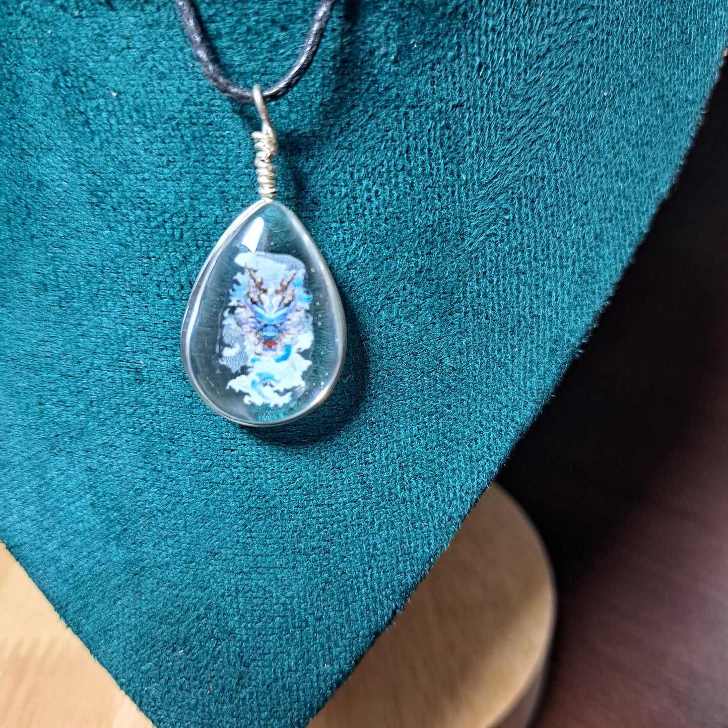 Collier avec perle de verre