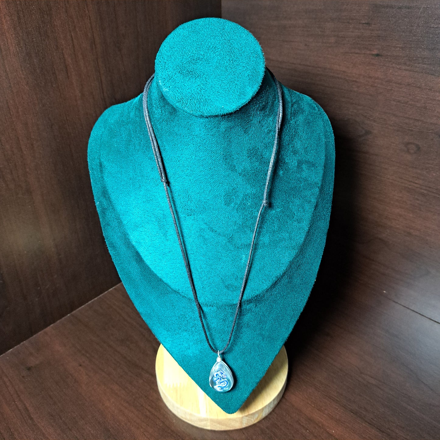 Collier avec perle de verre