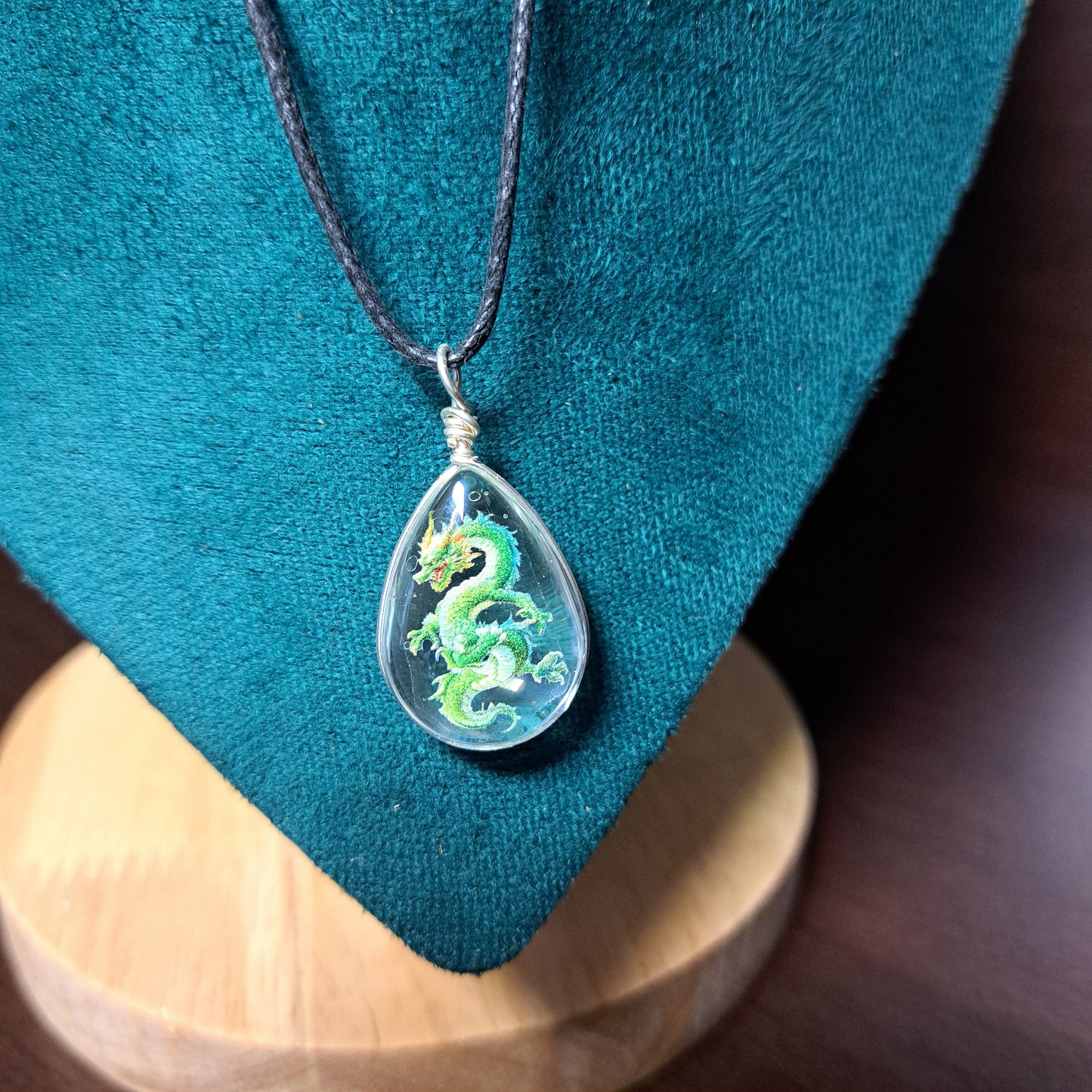 Collier avec perle de verre