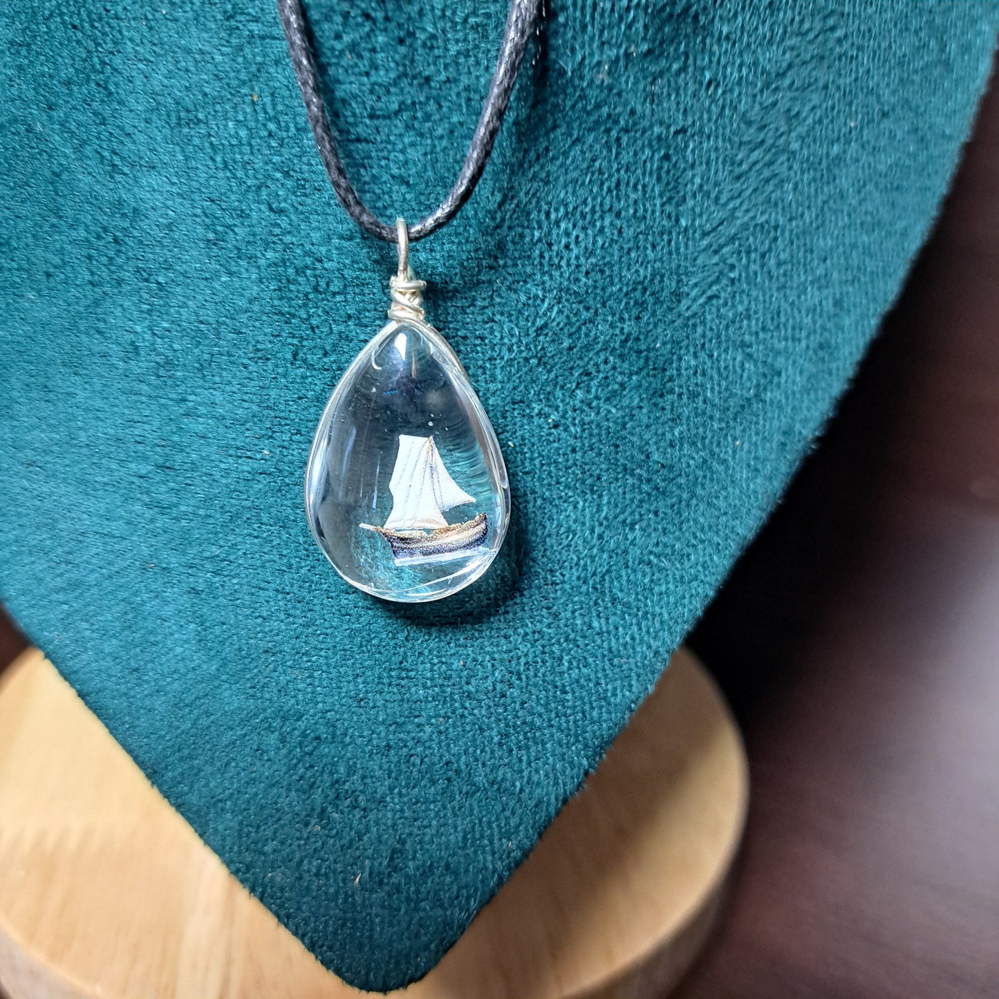 Collier avec perle de verre
