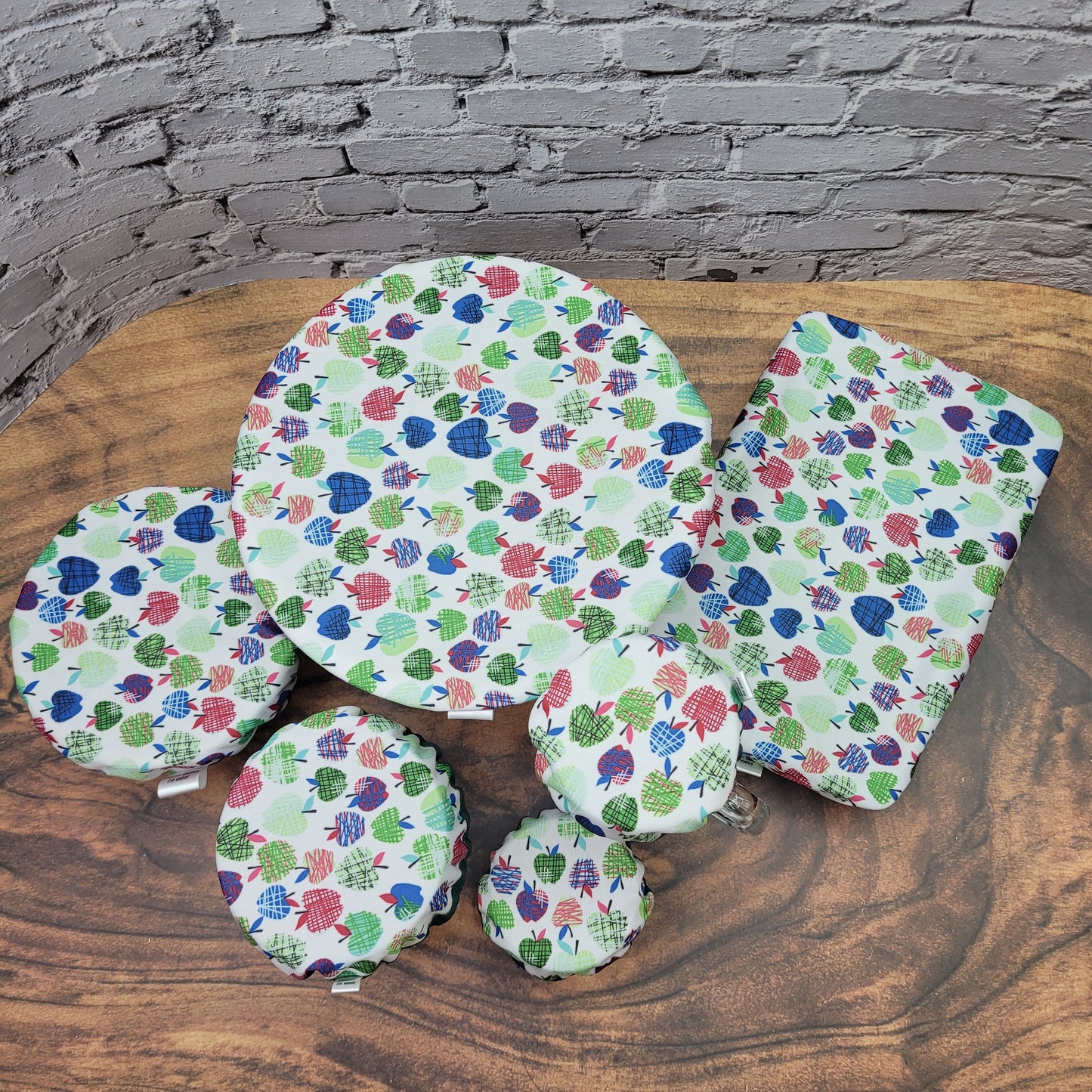 Charlotte couvre plats