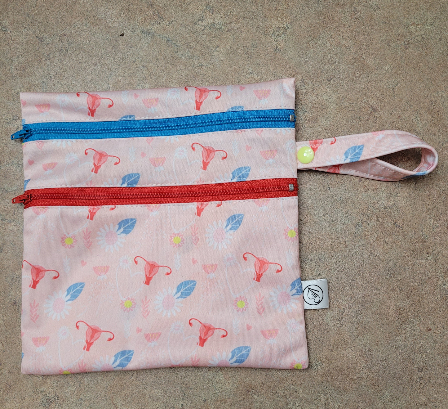 Sac imperméable à 2 compartiments distincts pour produits d'hygiènes (wetbag)