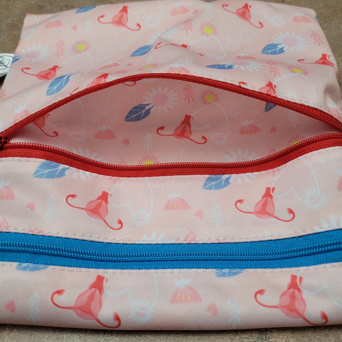 Sac imperméable à 2 compartiments distincts pour produits d'hygiènes (wetbag)