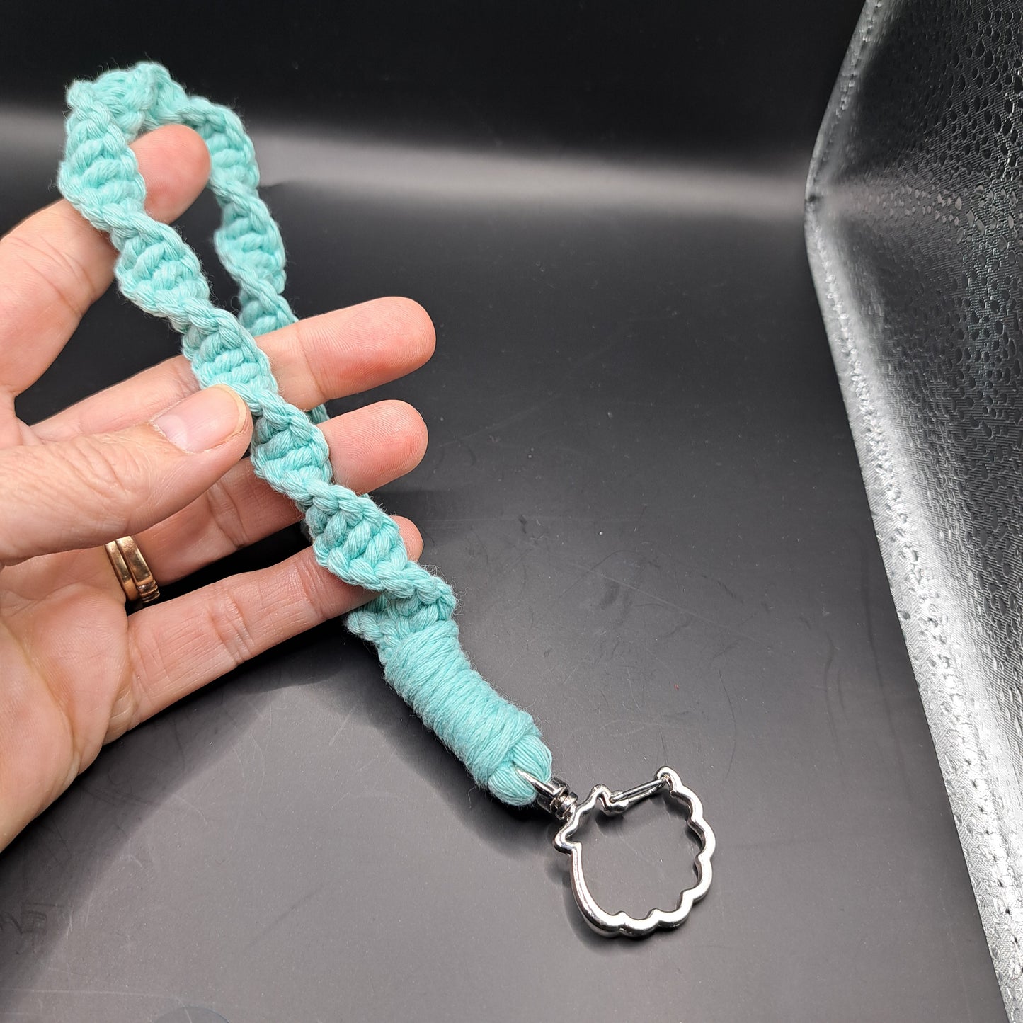 Dragonne en macramé
