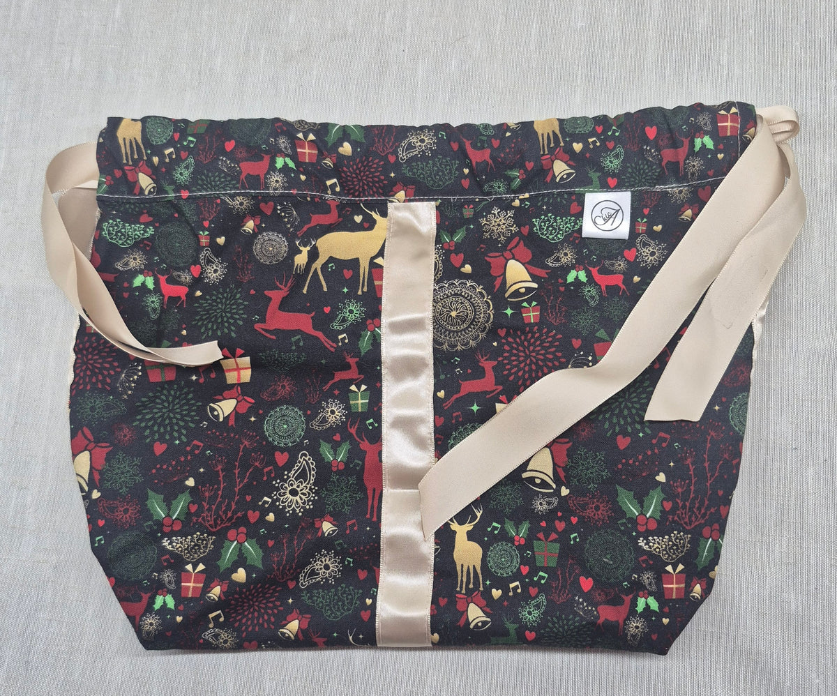 Sac cadeau en tissu avec son ruban/boucle