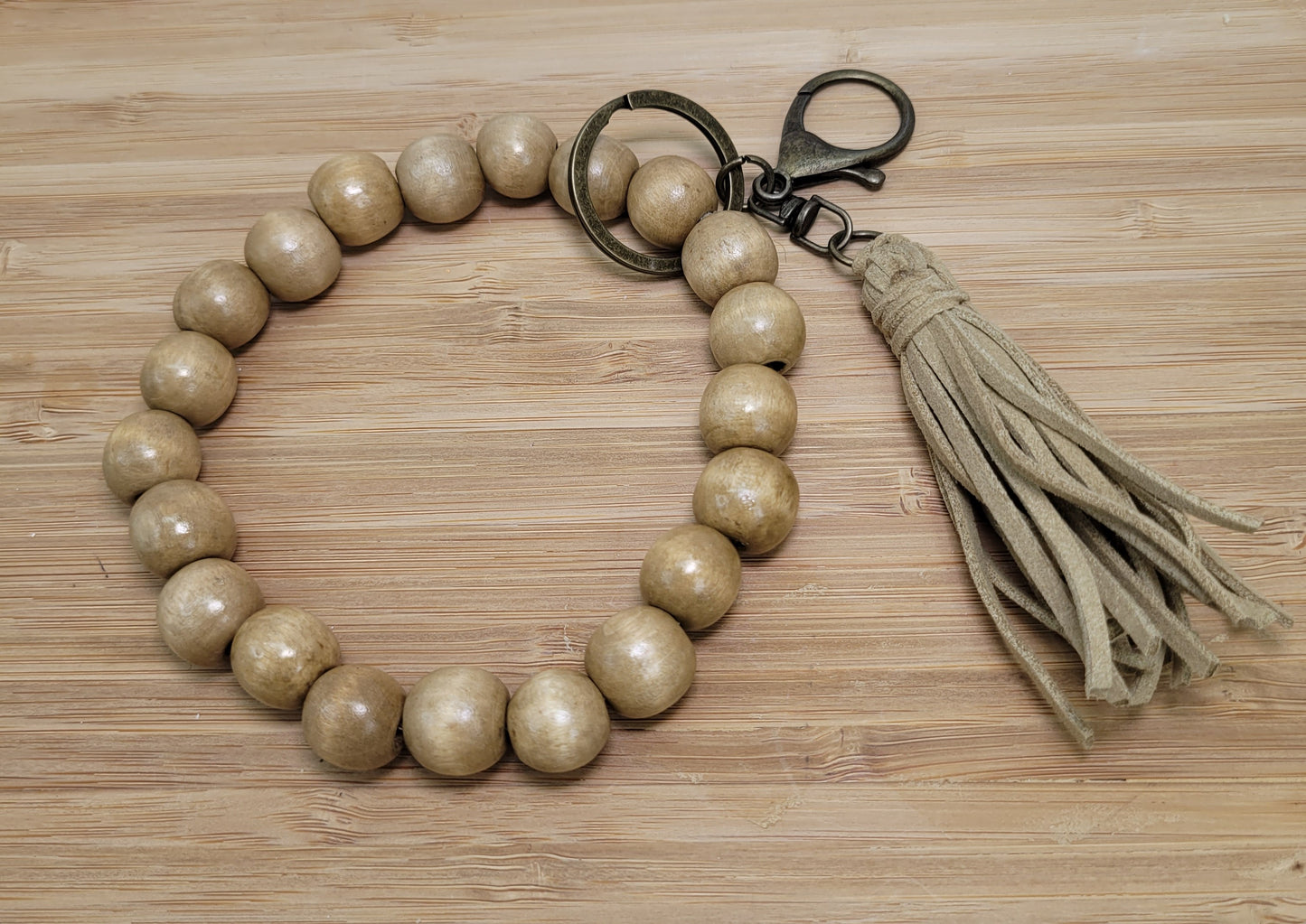 Bracelet porte-clé boho en perles de bois