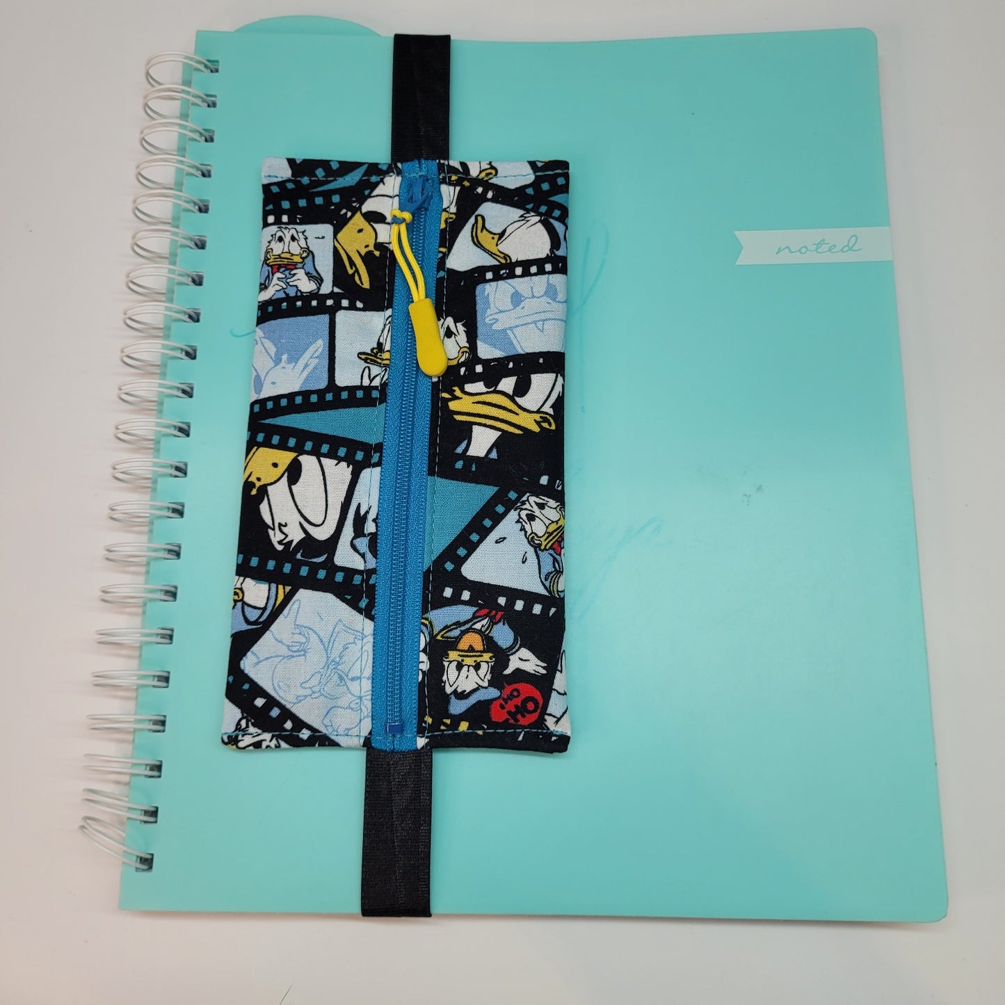 Etui à crayon pour cahier