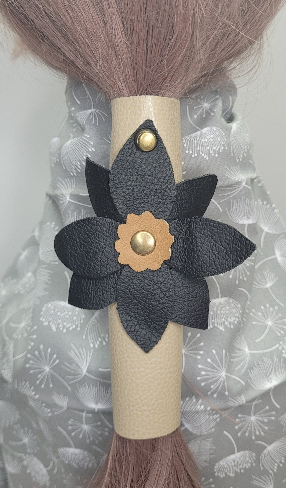 Hair glove