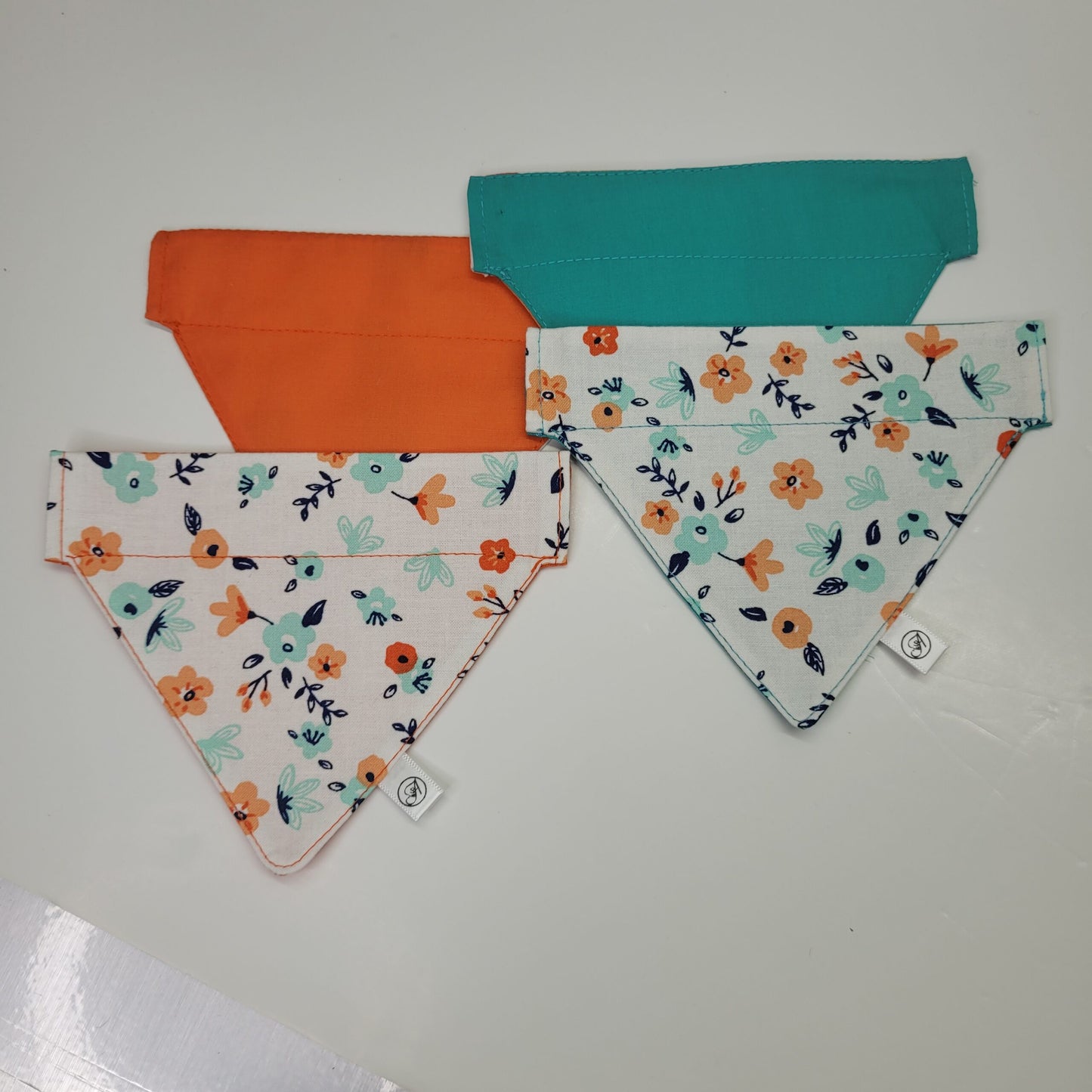 Mini foulard pour chat ou petit chien