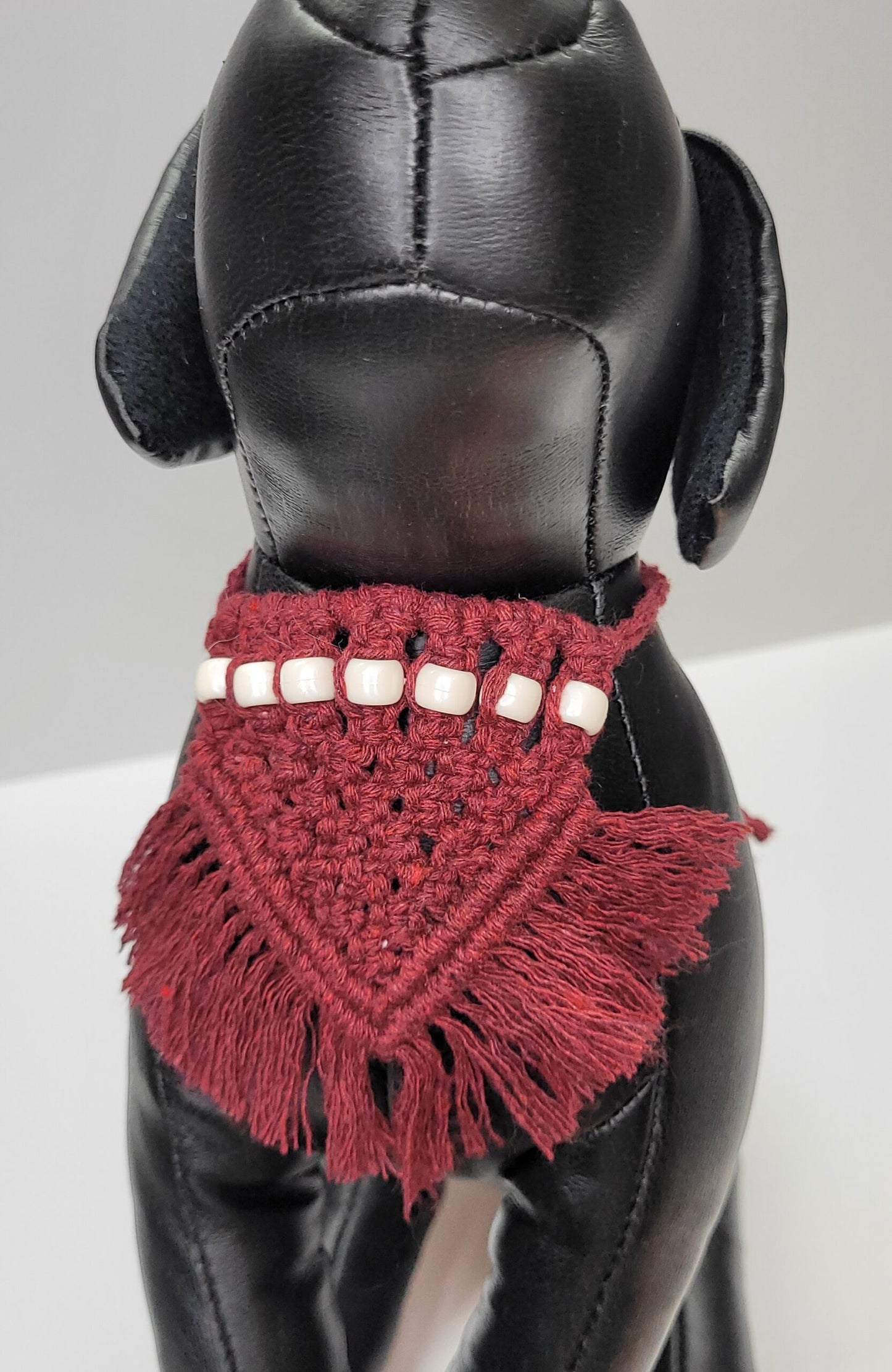 Foulard chat/chien en macramé