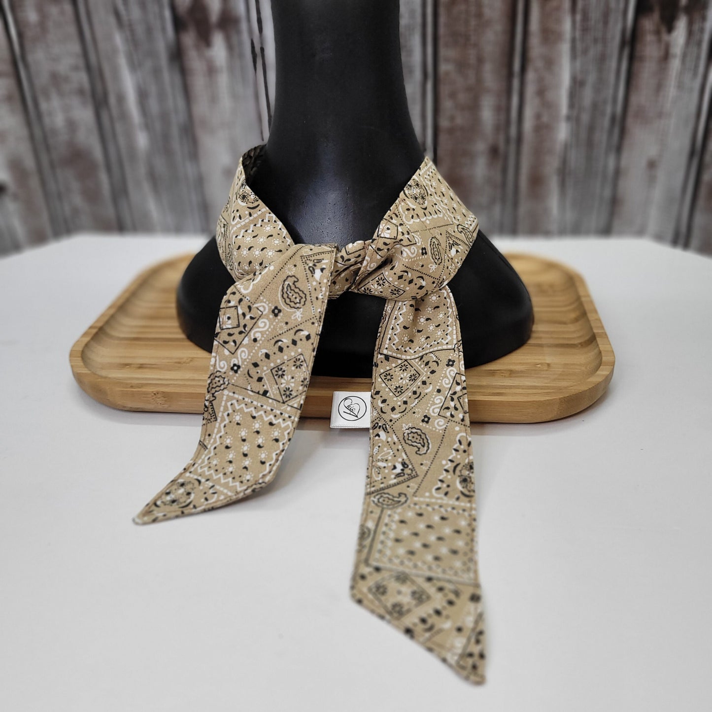 Foulard rafraîchissant-cooling neck wrap
