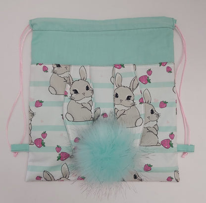 Sac à corde lapin avec pompon amovible.