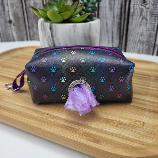 Distributeur de sacs à caca pour chien