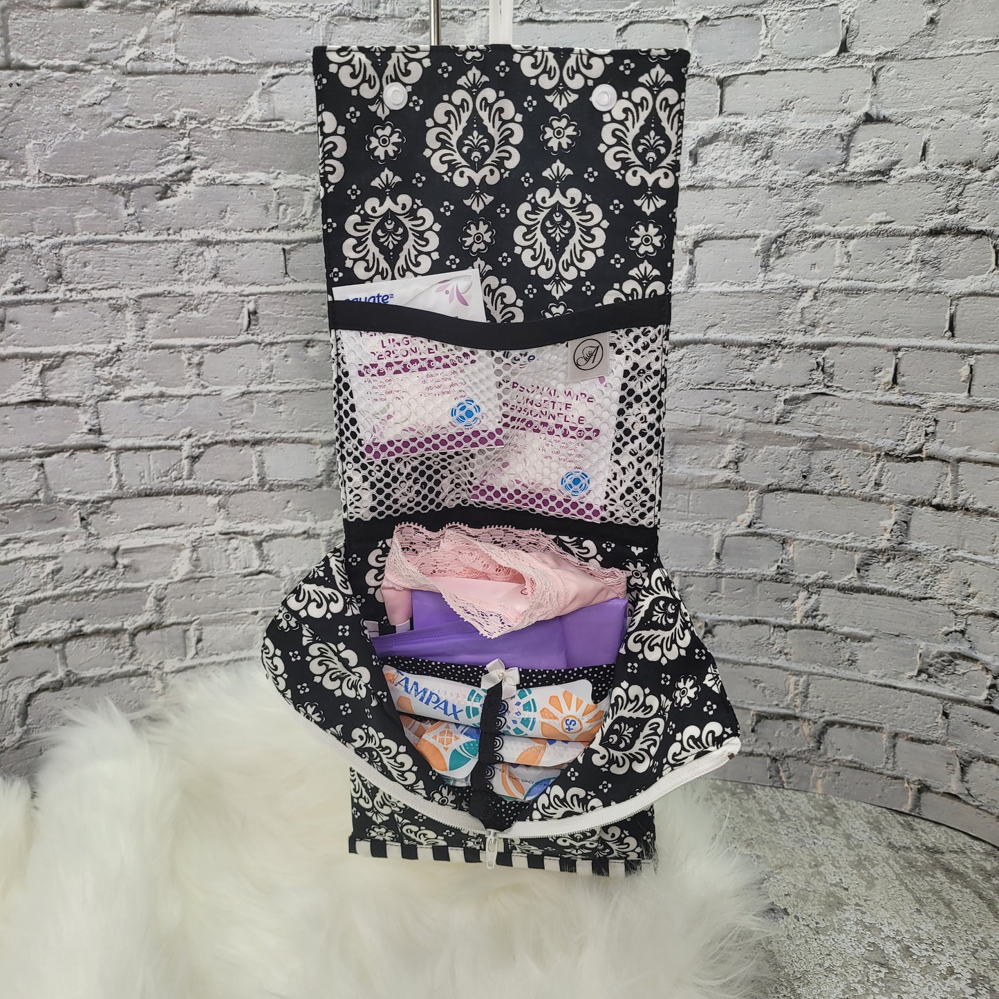 Grande trousse pour essentiels sanitaires