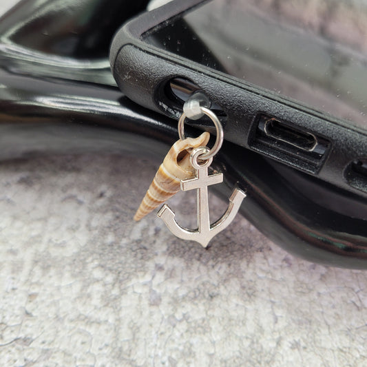 Pendentif pour cellulaire sur bouchon anti-poussière