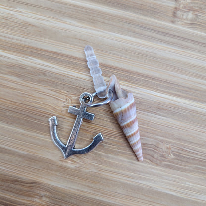 Pendentif pour cellulaire sur bouchon anti-poussière