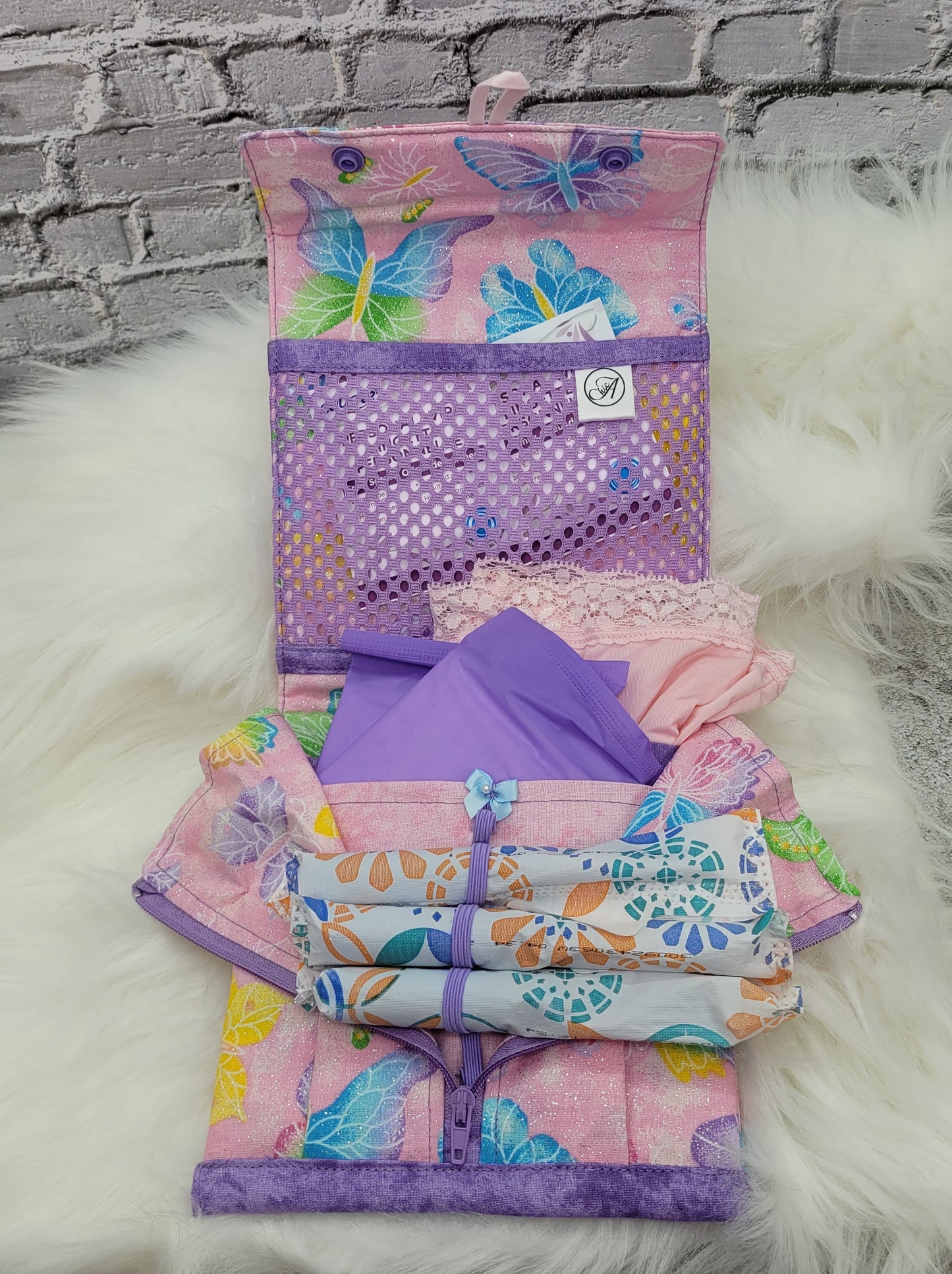 Grande trousse pour essentiels sanitaires