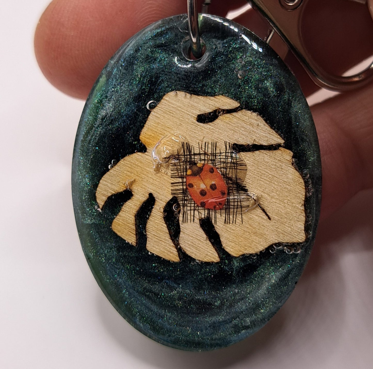 Dragonne porte-clés en macramé