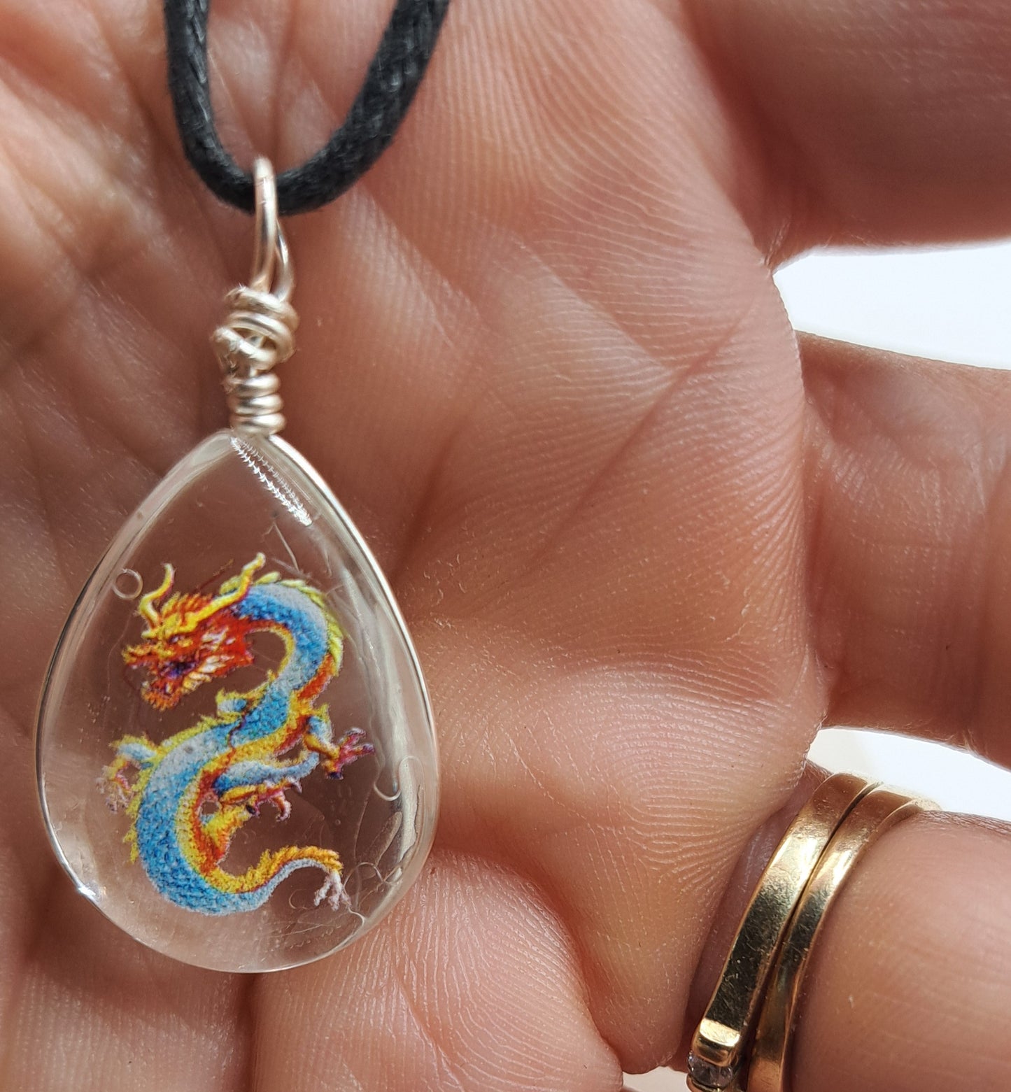 Collier avec perle de verre