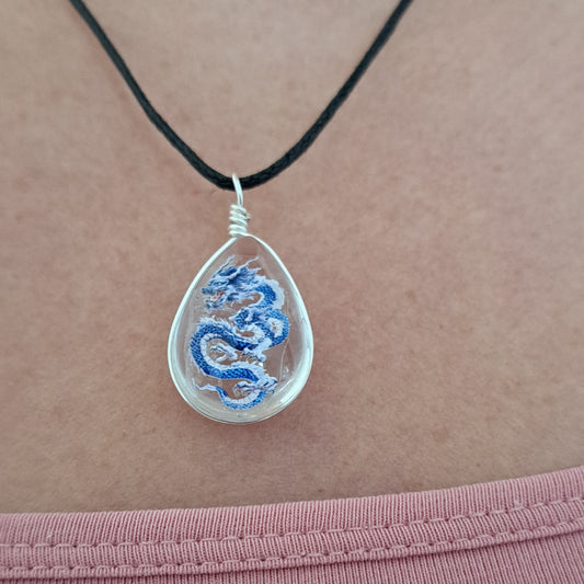 Collier avec perle de verre