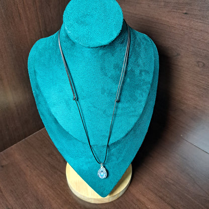 Collier avec perle de verre