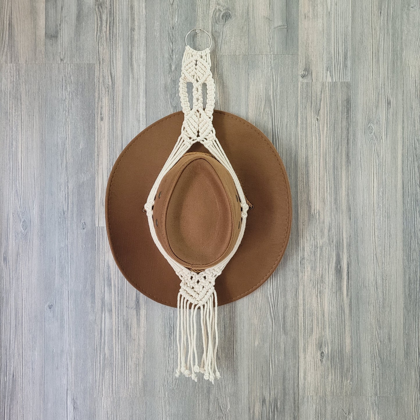 Support en macramé pour chapeau