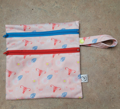Sac imperméable à 2 compartiments distincts pour produits d'hygiènes (wetbag)