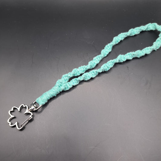 Dragonne en macramé