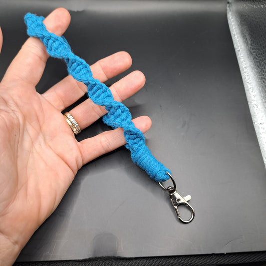 Dragonne en macramé