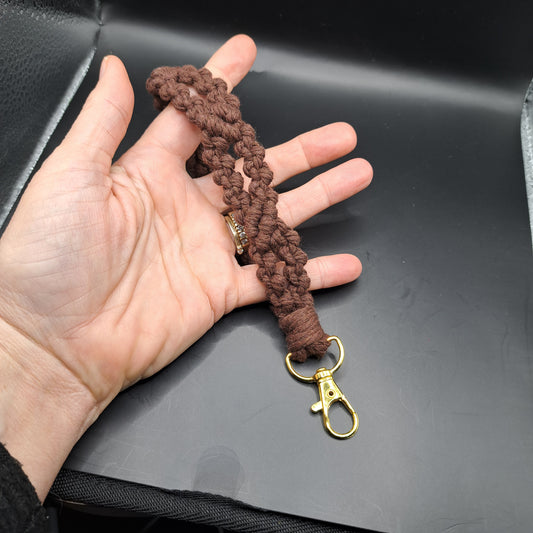 Dragonne en macramé