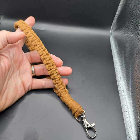 Dragonne en macramé