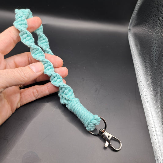 Dragonne en macramé