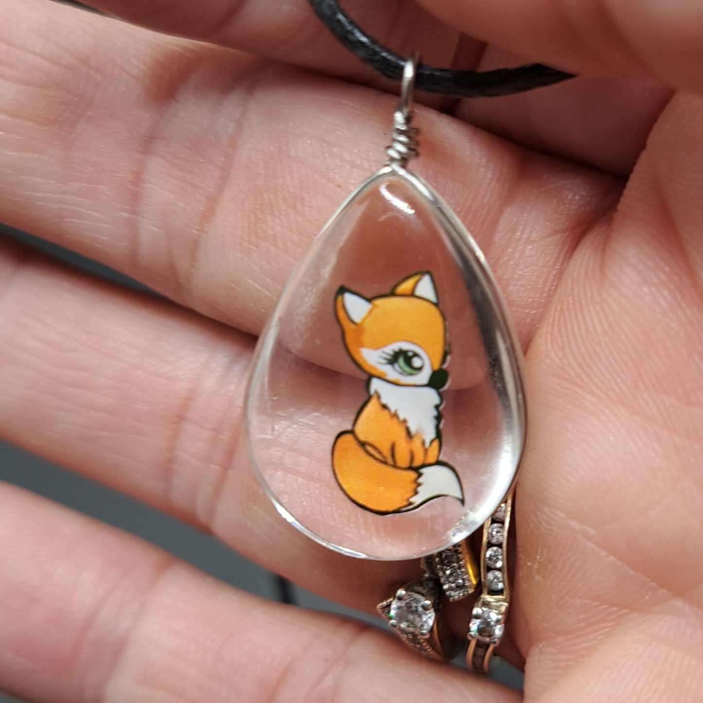 Collier avec perle de verre