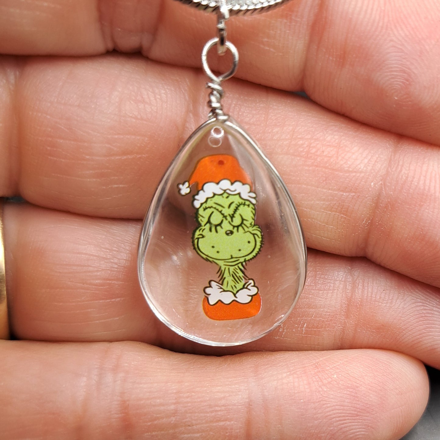 Collier avec perle de verre