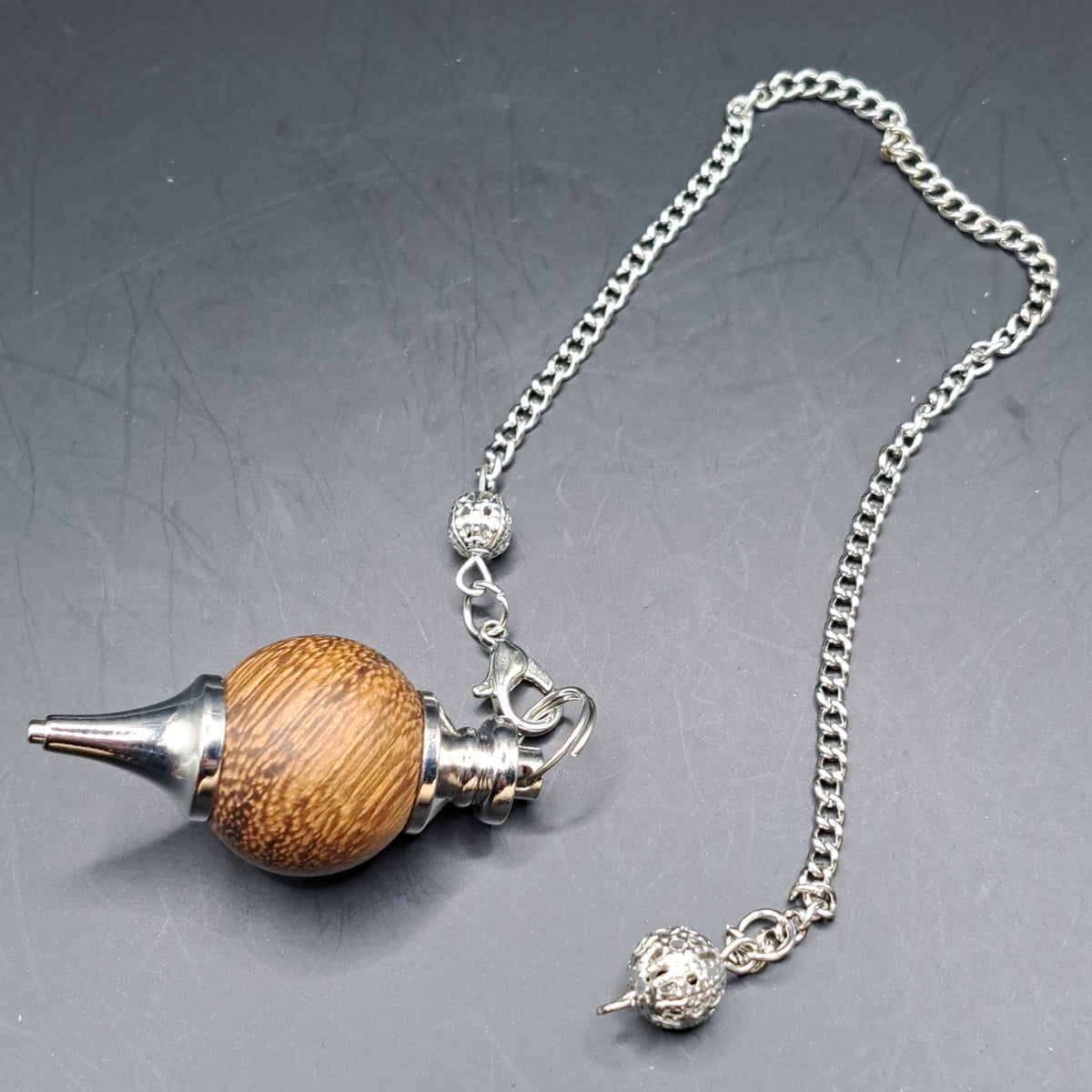 Pendule bois de sental simple