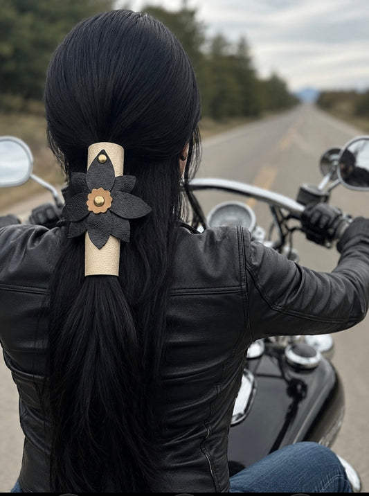 Hair glove