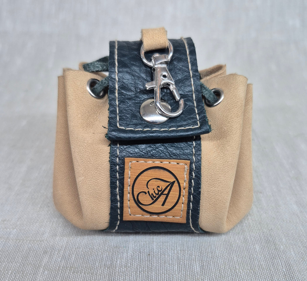 Mini bourse en cuir style médiéval