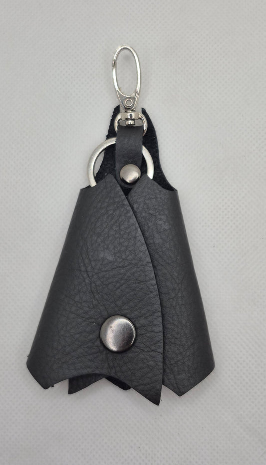 Porte clés en cuir chauve-souris