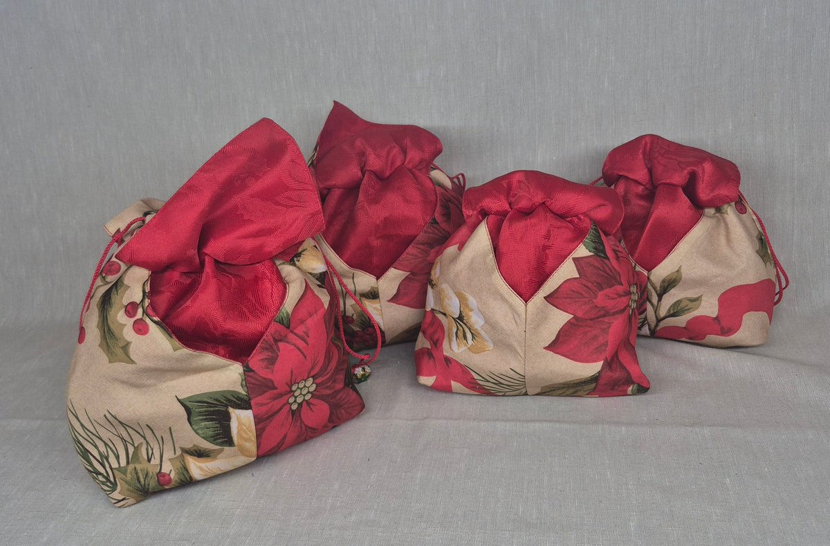 Ensemble de 4 sacs cadeaux origami en tissu