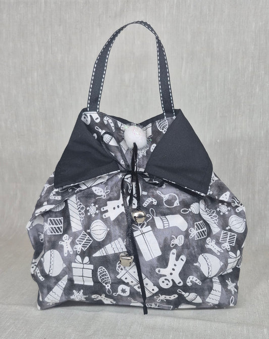 Sac cadeau en tissu avec son ruban/boucle